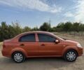 Оранжевый Шевроле Авео, объемом двигателя 1.5 л и пробегом 290 тыс. км за 3650 $, фото 4 на Automoto.ua
