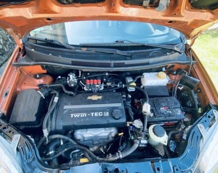 Оранжевый Шевроле Авео, объемом двигателя 0.16 л и пробегом 182 тыс. км за 2050 $, фото 6 на Automoto.ua