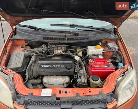 Оранжевый Шевроле Авео, объемом двигателя 1.6 л и пробегом 294 тыс. км за 2350 $, фото 16 на Automoto.ua