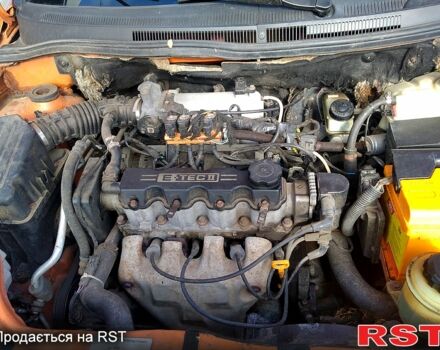 Оранжевый Шевроле Авео, объемом двигателя 1.5 л и пробегом 350 тыс. км за 3700 $, фото 7 на Automoto.ua