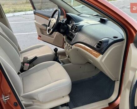 Помаранчевий Шевроле Авео, об'ємом двигуна 1.6 л та пробігом 187 тис. км за 5000 $, фото 3 на Automoto.ua