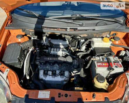 Помаранчевий Шевроле Авео, об'ємом двигуна 1.5 л та пробігом 230 тис. км за 4099 $, фото 27 на Automoto.ua