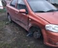 Оранжевый Шевроле Авео, объемом двигателя 1.6 л и пробегом 170 тыс. км за 2000 $, фото 3 на Automoto.ua
