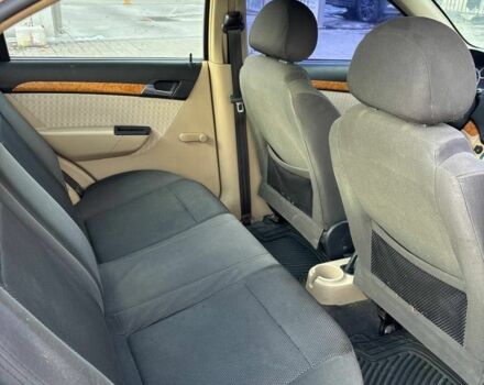 Оранжевый Шевроле Авео, объемом двигателя 1.6 л и пробегом 203 тыс. км за 3700 $, фото 6 на Automoto.ua