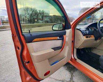 Оранжевый Шевроле Авео, объемом двигателя 1.6 л и пробегом 180 тыс. км за 4800 $, фото 17 на Automoto.ua