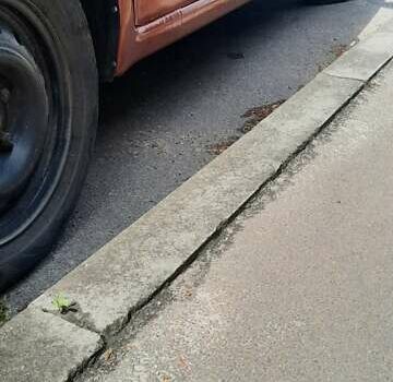Оранжевый Шевроле Авео, объемом двигателя 1.6 л и пробегом 180 тыс. км за 3000 $, фото 2 на Automoto.ua