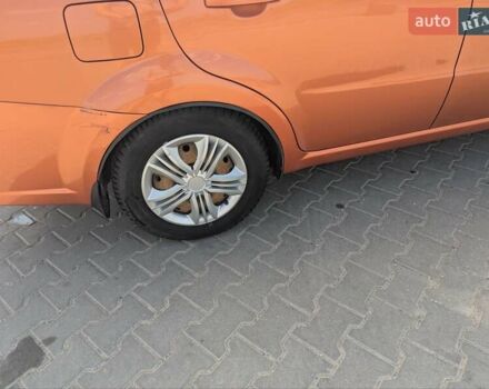 Помаранчевий Шевроле Авео, об'ємом двигуна 1.6 л та пробігом 202 тис. км за 4200 $, фото 6 на Automoto.ua