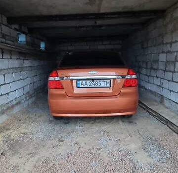 Помаранчевий Шевроле Авео, об'ємом двигуна 1.6 л та пробігом 131 тис. км за 4700 $, фото 2 на Automoto.ua