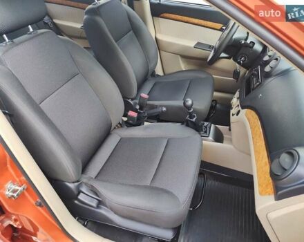 Оранжевый Шевроле Авео, объемом двигателя 1.6 л и пробегом 31 тыс. км за 6100 $, фото 27 на Automoto.ua