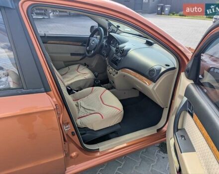 Помаранчевий Шевроле Авео, об'ємом двигуна 1.6 л та пробігом 202 тис. км за 4200 $, фото 15 на Automoto.ua