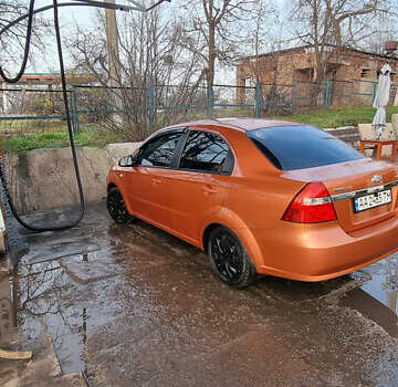 Помаранчевий Шевроле Авео, об'ємом двигуна 1.6 л та пробігом 131 тис. км за 4700 $, фото 6 на Automoto.ua
