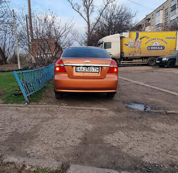 Помаранчевий Шевроле Авео, об'ємом двигуна 1.6 л та пробігом 131 тис. км за 4700 $, фото 3 на Automoto.ua