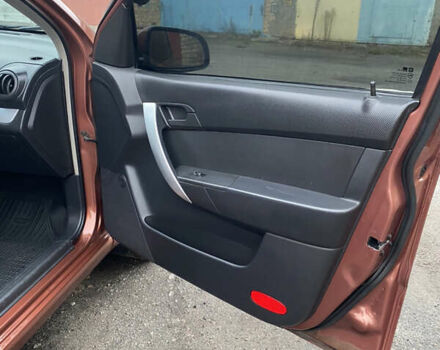 Оранжевый Шевроле Авео, объемом двигателя 1.5 л и пробегом 168 тыс. км за 4700 $, фото 10 на Automoto.ua