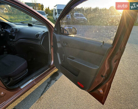 Шевроле Авео 2011 в Киеве на Automoto.ua Оранжевый Шевроле Авео, объемом двигателя 1.5 л и пробегом 286 тыс. км за 4700 $, фото 5 на Automoto.ua