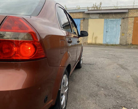 Оранжевый Шевроле Авео, объемом двигателя 1.5 л и пробегом 168 тыс. км за 4700 $, фото 1 на Automoto.ua