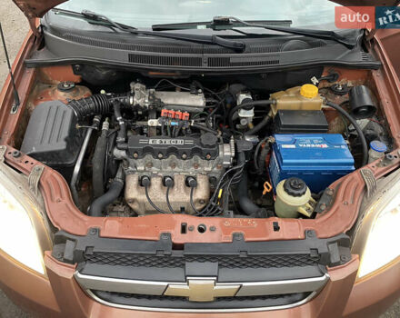 Оранжевый Шевроле Авео, объемом двигателя 1.5 л и пробегом 168 тыс. км за 4700 $, фото 16 на Automoto.ua