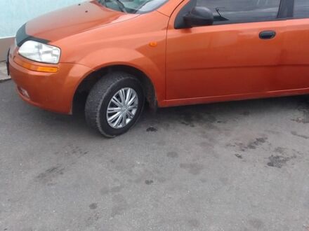 Оранжевый Шевроле Авео, объемом двигателя 1.5 л и пробегом 285 тыс. км за 2600 $, фото 1 на Automoto.ua