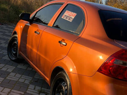 Оранжевый Шевроле Авео, объемом двигателя 1.5 л и пробегом 248 тыс. км за 3500 $, фото 1 на Automoto.ua