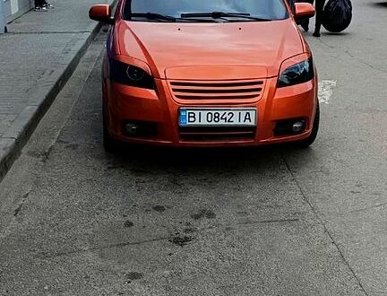 Оранжевый Шевроле Авео, объемом двигателя 1.5 л и пробегом 157 тыс. км за 4200 $, фото 1 на Automoto.ua