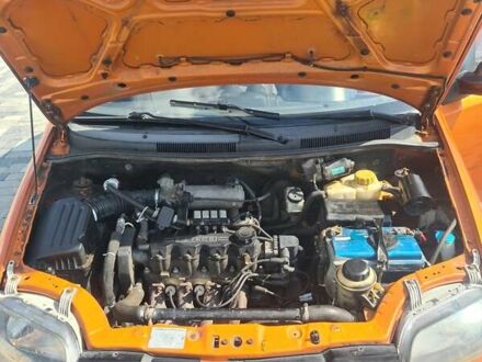 Оранжевый Шевроле Авео, объемом двигателя 1.5 л и пробегом 193 тыс. км за 2900 $, фото 1 на Automoto.ua