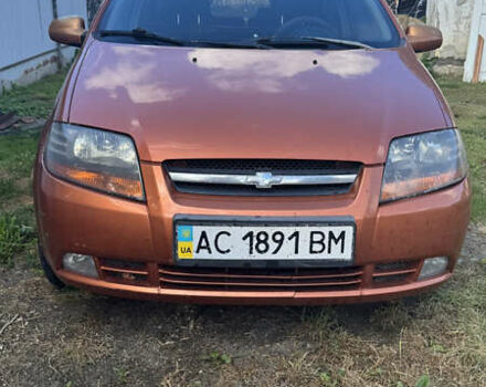 Оранжевый Шевроле Авео, объемом двигателя 1.5 л и пробегом 294 тыс. км за 2300 $, фото 1 на Automoto.ua