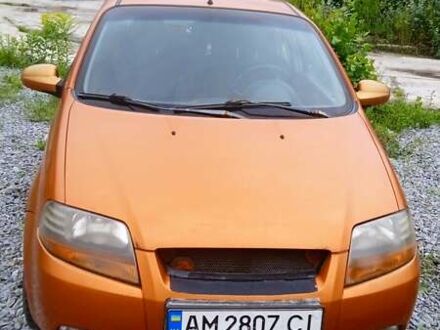 Помаранчевий Шевроле Авео, об'ємом двигуна 1.5 л та пробігом 400 тис. км за 2300 $, фото 1 на Automoto.ua