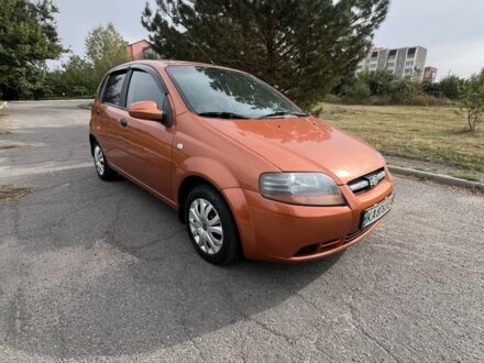 Помаранчевий Шевроле Авео, об'ємом двигуна 1.5 л та пробігом 202 тис. км за 3250 $, фото 1 на Automoto.ua
