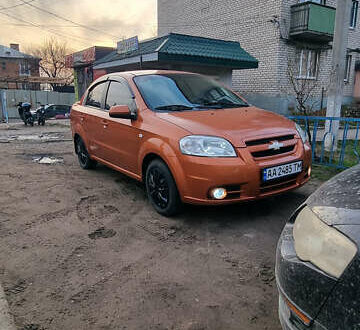 Помаранчевий Шевроле Авео, об'ємом двигуна 1.6 л та пробігом 131 тис. км за 4700 $, фото 1 на Automoto.ua
