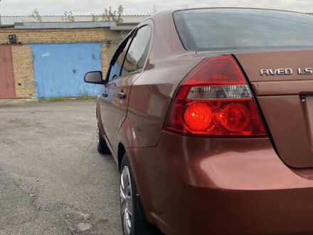 Оранжевый Шевроле Авео, объемом двигателя 1.5 л и пробегом 168 тыс. км за 4700 $, фото 1 на Automoto.ua