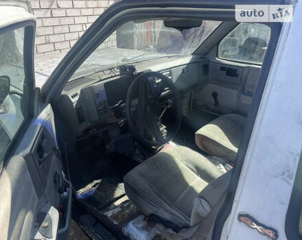 Белый Шевроле Блейзер, объемом двигателя 4.3 л и пробегом 347 тыс. км за 2650 $, фото 1 на Automoto.ua