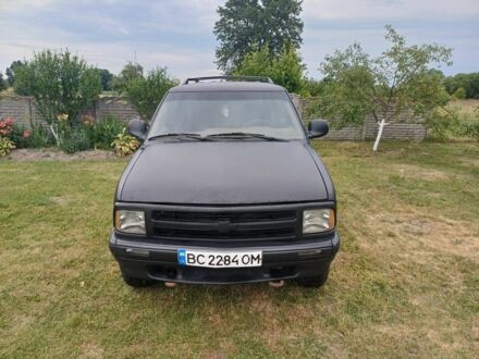 Черный Шевроле Блейзер, объемом двигателя 4.3 л и пробегом 232 тыс. км за 4022 $, фото 1 на Automoto.ua