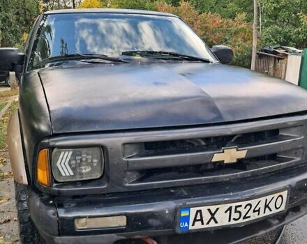 Черный Шевроле Блейзер, объемом двигателя 4.3 л и пробегом 304 тыс. км за 4000 $, фото 1 на Automoto.ua