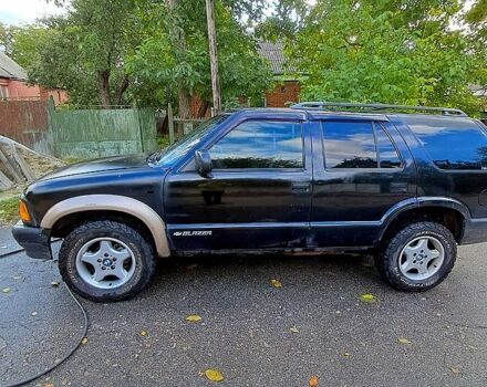 Черный Шевроле Блейзер, объемом двигателя 4.3 л и пробегом 334 тыс. км за 4000 $, фото 1 на Automoto.ua