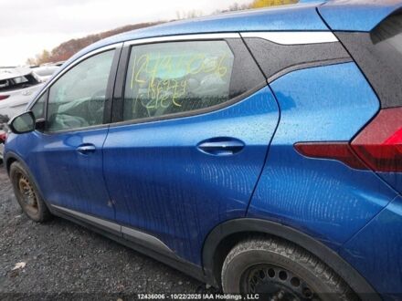 Синий Шевроле Блейзер, объемом двигателя 0 л и пробегом 207 тыс. км за 8500 $, фото 1 на Automoto.ua