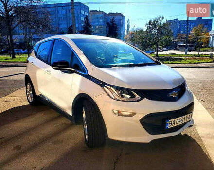 Белый Шевроле Bolt EV, объемом двигателя 0 л и пробегом 105 тыс. км за 12500 $, фото 2 на Automoto.ua