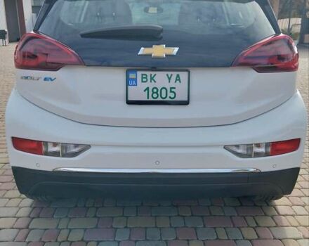 Белый Шевроле Bolt EV, объемом двигателя 0 л и пробегом 66 тыс. км за 13900 $, фото 7 на Automoto.ua