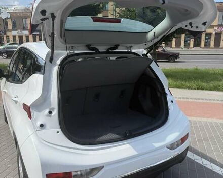 Белый Шевроле Bolt EV, объемом двигателя 0 л и пробегом 127 тыс. км за 14599 $, фото 11 на Automoto.ua
