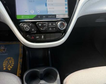 Белый Шевроле Bolt EV, объемом двигателя 0 л и пробегом 127 тыс. км за 14599 $, фото 7 на Automoto.ua