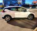 Белый Шевроле Bolt EV, объемом двигателя 0 л и пробегом 105 тыс. км за 12500 $, фото 3 на Automoto.ua