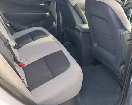 Белый Шевроле Bolt EV, объемом двигателя 0 л и пробегом 66 тыс. км за 13900 $, фото 12 на Automoto.ua