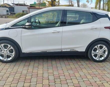 Белый Шевроле Bolt EV, объемом двигателя 0 л и пробегом 66 тыс. км за 13900 $, фото 8 на Automoto.ua