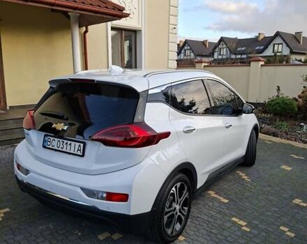 Белый Шевроле Bolt EV, объемом двигателя 0 л и пробегом 107 тыс. км за 16300 $, фото 4 на Automoto.ua