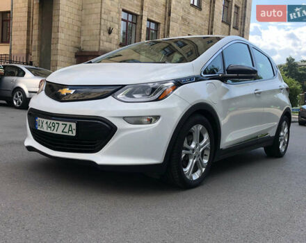 Белый Шевроле Bolt EV, объемом двигателя 0 л и пробегом 159 тыс. км за 13000 $, фото 3 на Automoto.ua