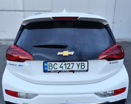 Белый Шевроле Bolt EV, объемом двигателя 0 л и пробегом 102 тыс. км за 15000 $, фото 2 на Automoto.ua