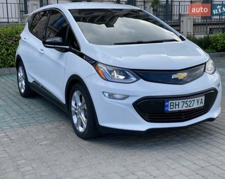 Белый Шевроле Bolt EV, объемом двигателя 0 л и пробегом 125 тыс. км за 14300 $, фото 4 на Automoto.ua