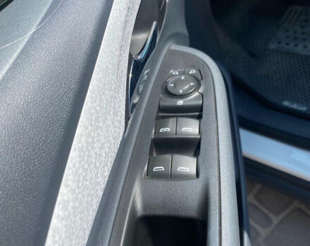 Белый Шевроле Bolt EV, объемом двигателя 0 л и пробегом 100 тыс. км за 14450 $, фото 14 на Automoto.ua