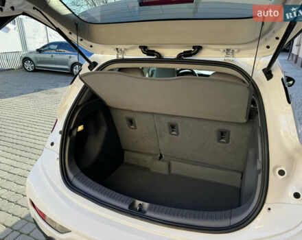 Белый Шевроле Bolt EV, объемом двигателя 0 л и пробегом 155 тыс. км за 13000 $, фото 22 на Automoto.ua