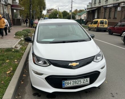 Шевроле Bolt EV 2017 в Умани на Automoto.ua Белый Шевроле Bolt EV, объемом двигателя 0 л и пробегом 143 тыс. км за 15000 $, фото 1 на Automoto.ua