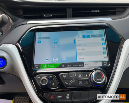 Білий Шевроле Bolt EV, об'ємом двигуна 60 л та пробігом 64 тис. км за 14700 $, фото 19 на Automoto.ua