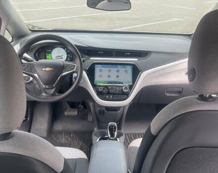 Белый Шевроле Bolt EV, объемом двигателя 0 л и пробегом 82 тыс. км за 12700 $, фото 13 на Automoto.ua